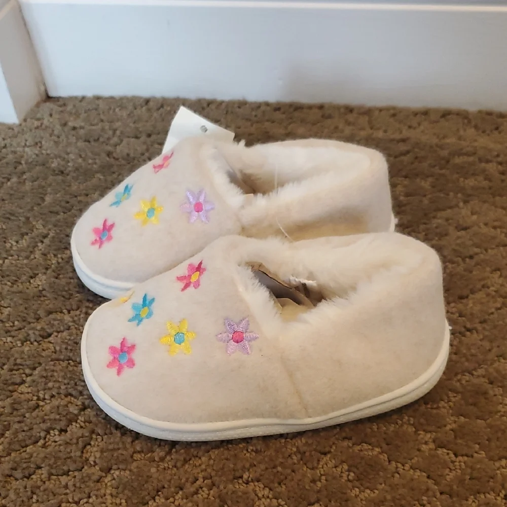 Baby Toddler Girls Falls Creek Flower Fleece Slippers Size 4/5 6/7 8/9 10/11 NWT